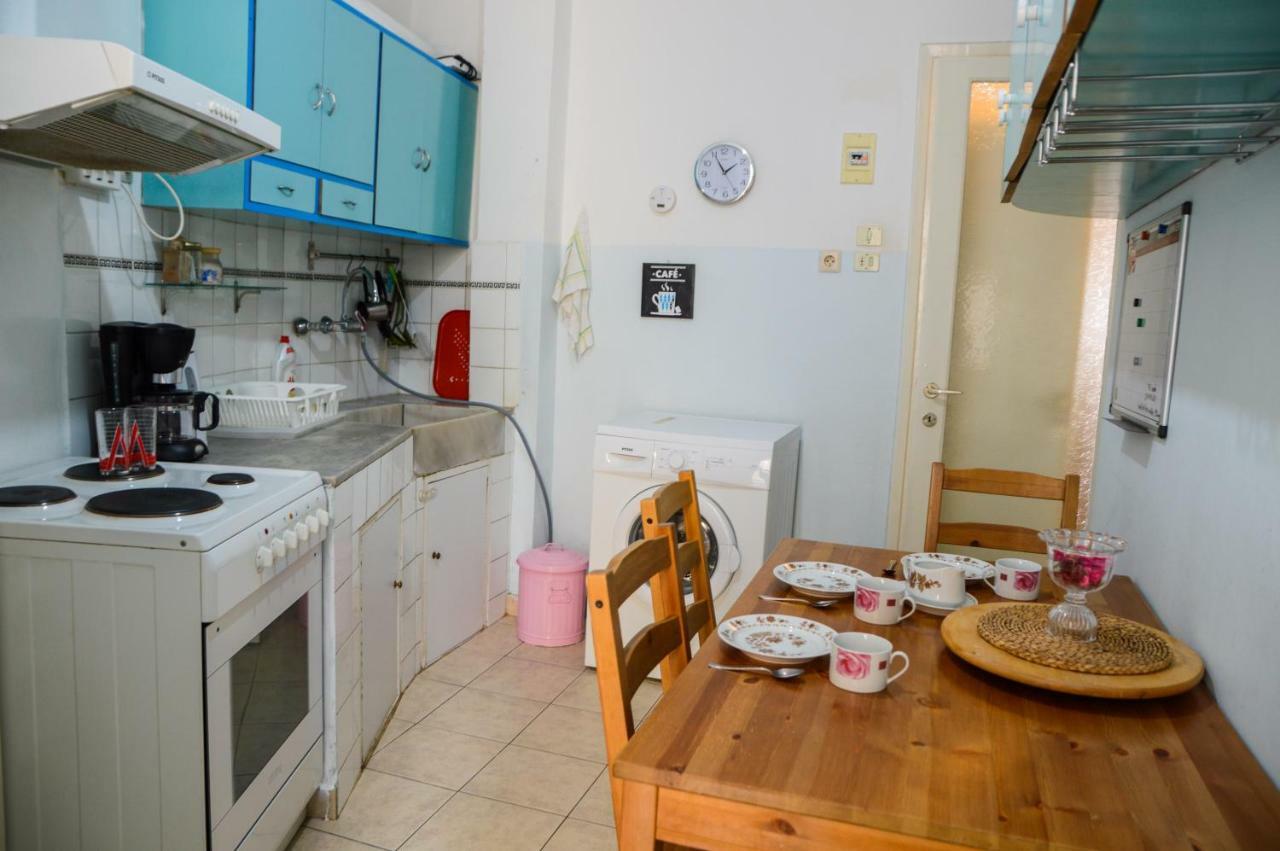 An Apartment For 2-4 Friends. Thessaloníki Exteriör bild